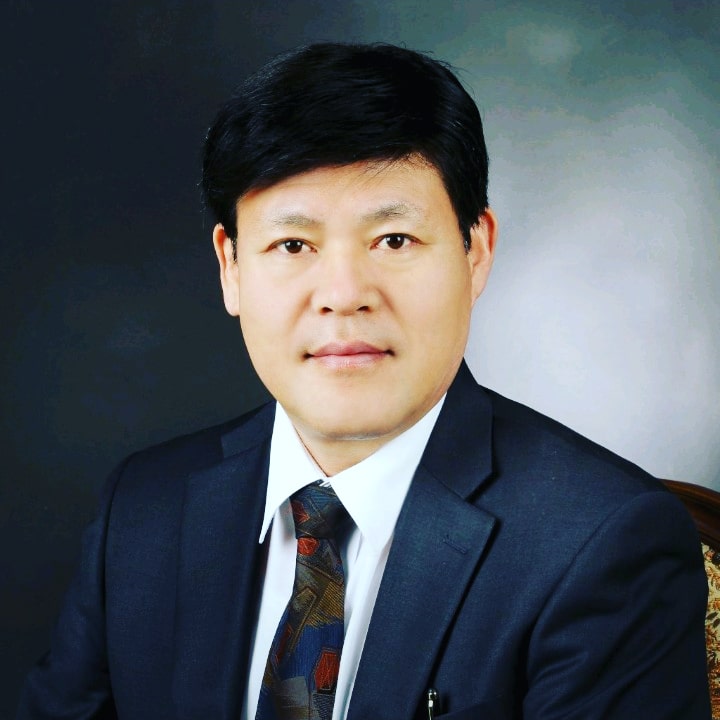 더블옥션 대표 이강로 프로필 사진